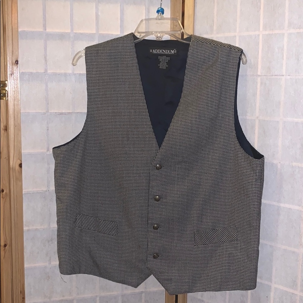 Addendum houndstooth vest